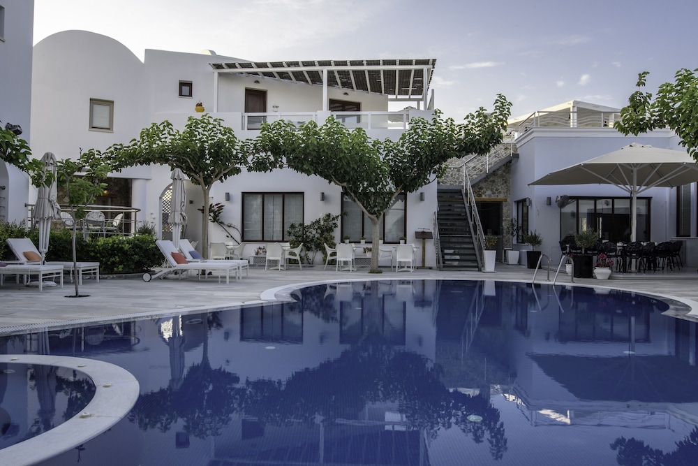 La Mer Deluxe Hotel and Spa 66/75