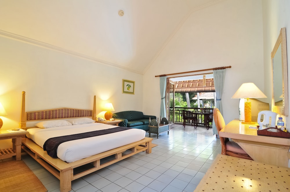 DELUXE, WITH EXTRA BED, GARDEN VIEW