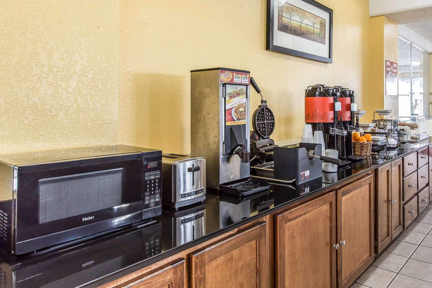 Econo Lodge Byron near Historic District - Warner Robins 12/12