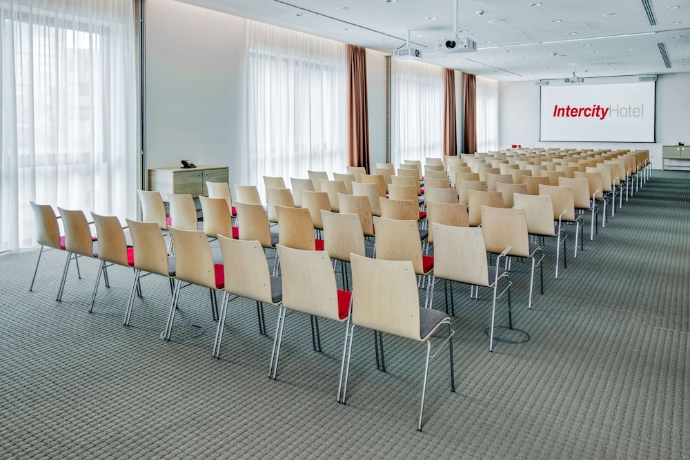 Intercityhotel Hannover Hauptbahnhof Ost. 41/44