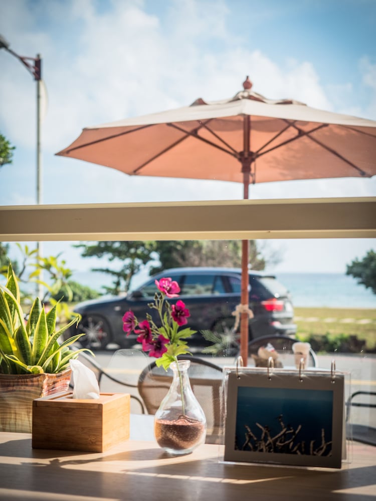 Lovesea 126 House Inn 6/44
