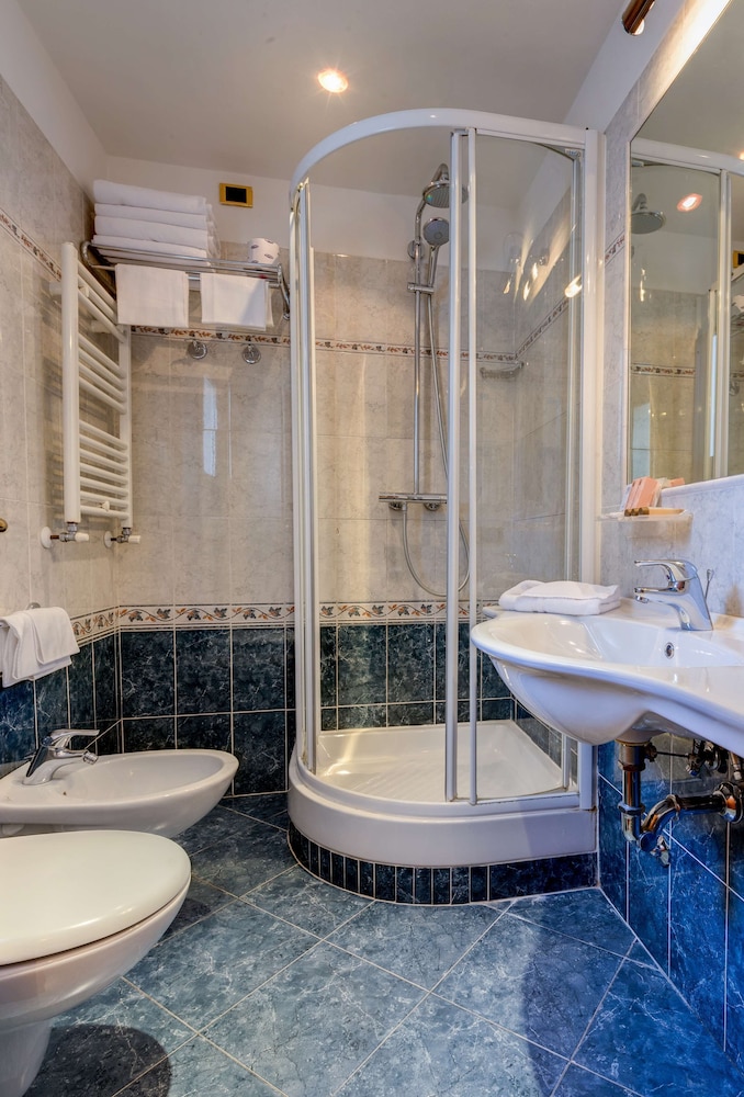 Hotel Raffaello, Sure Hotel Collection By Best Western 26/75