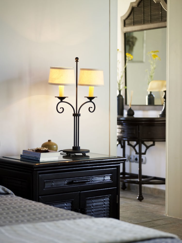 Porto Kea Suites 41/70
