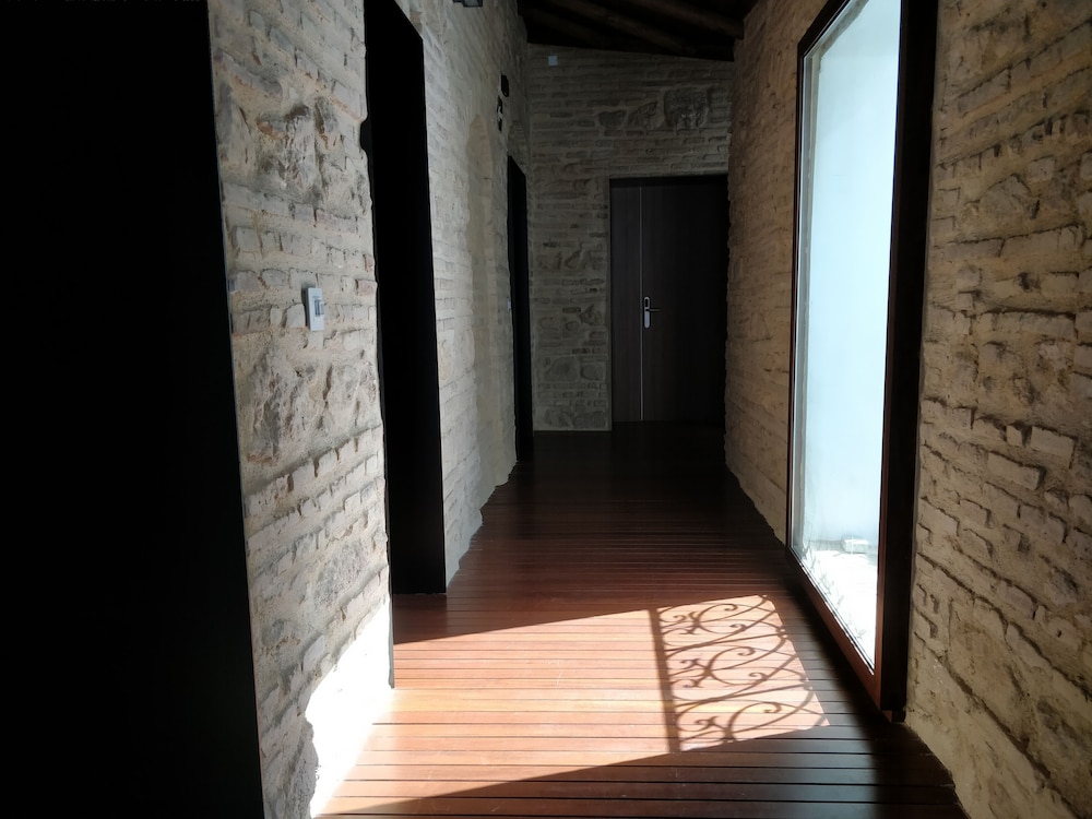 Patios Del Orfebre 42/64