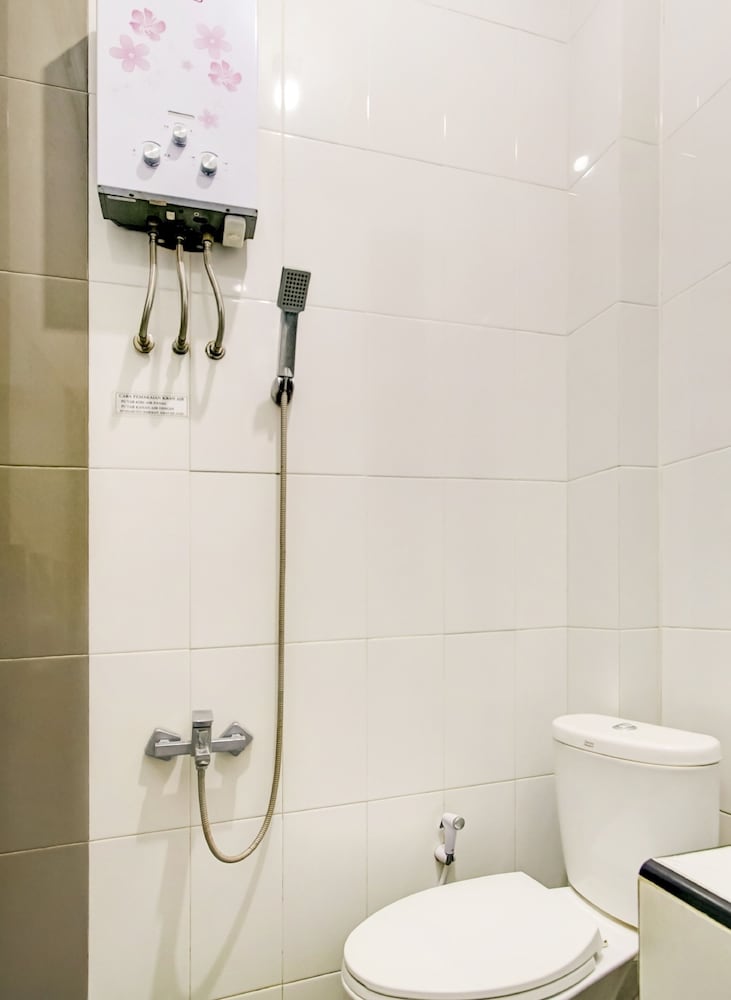 Super OYO Capital O 90151 Guest House 180 30/30