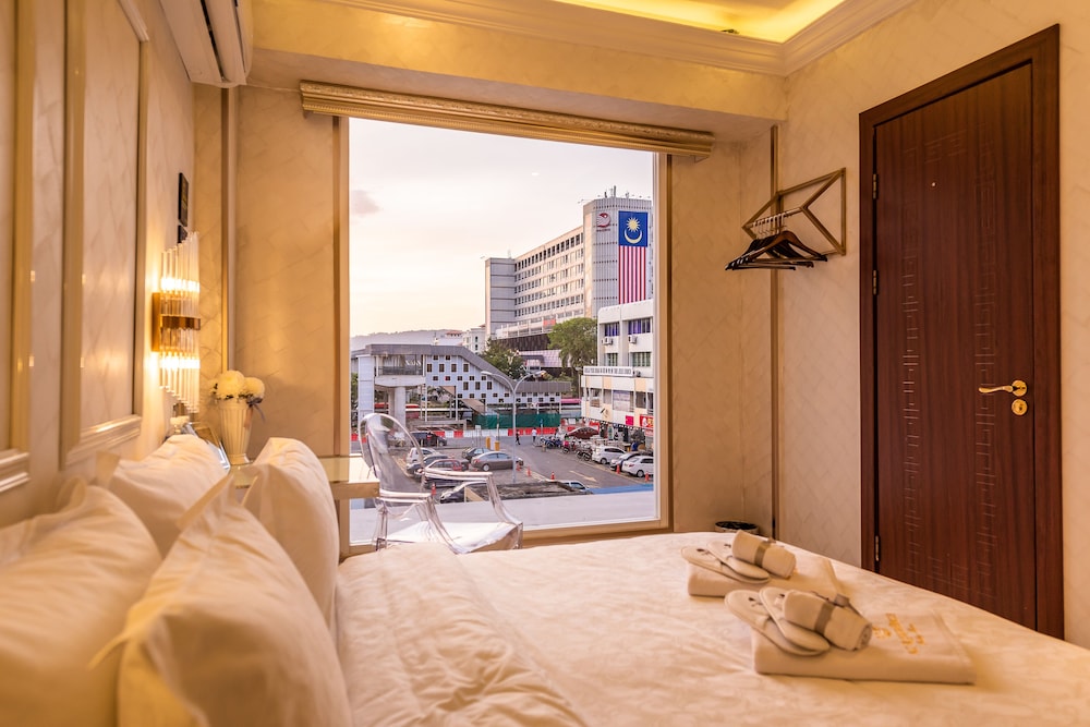 AC Residence Kota Kinabalu 12/25