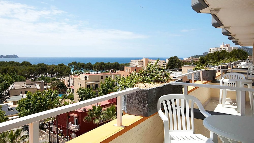 Mar Hotels Paguera and Spa 69/70