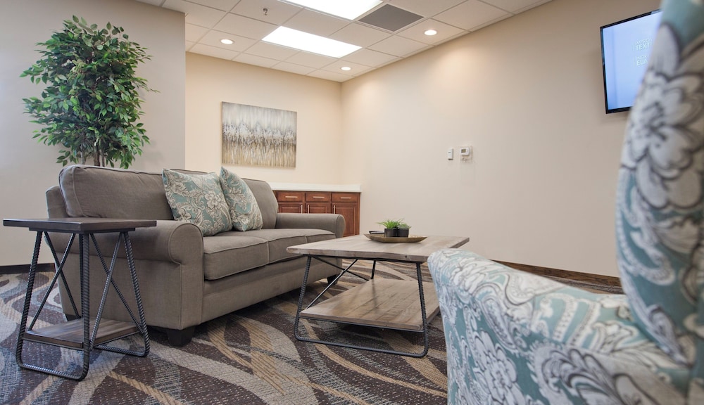 Cobblestone Inn & Suites - Boone 25/50