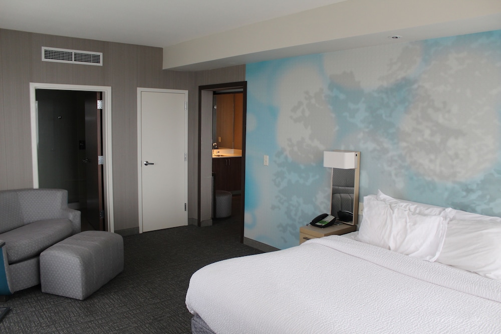Courtyard Muncie at Horizon Convention Center 16/55