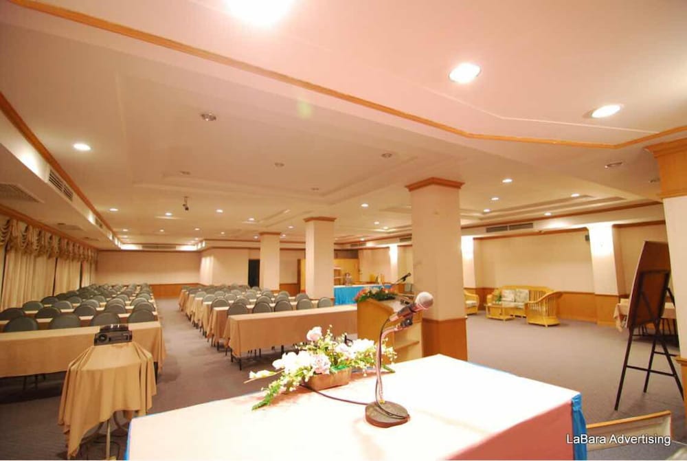 Sinkiat Thani Hotel 24/44