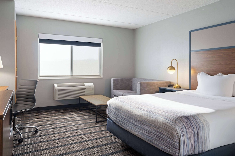 AmericInn by Wyndham Beaver Dam 18/60