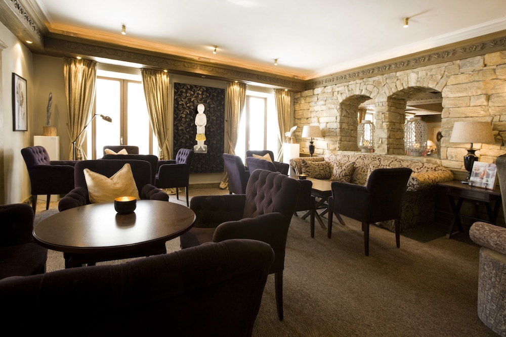 HOTEL BERGHOF 57/79