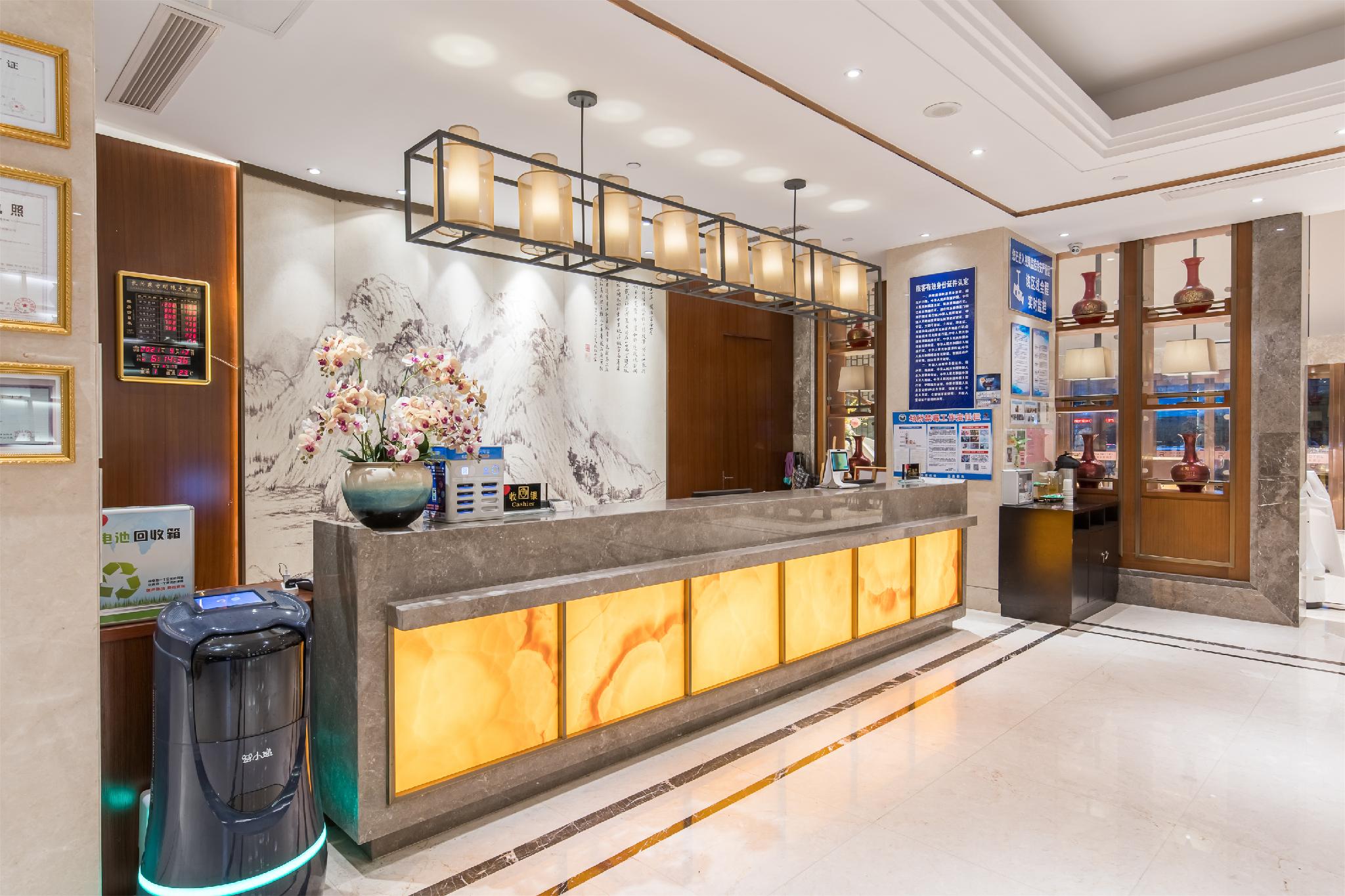 Dongfang Mingzhu Hotel 5/24