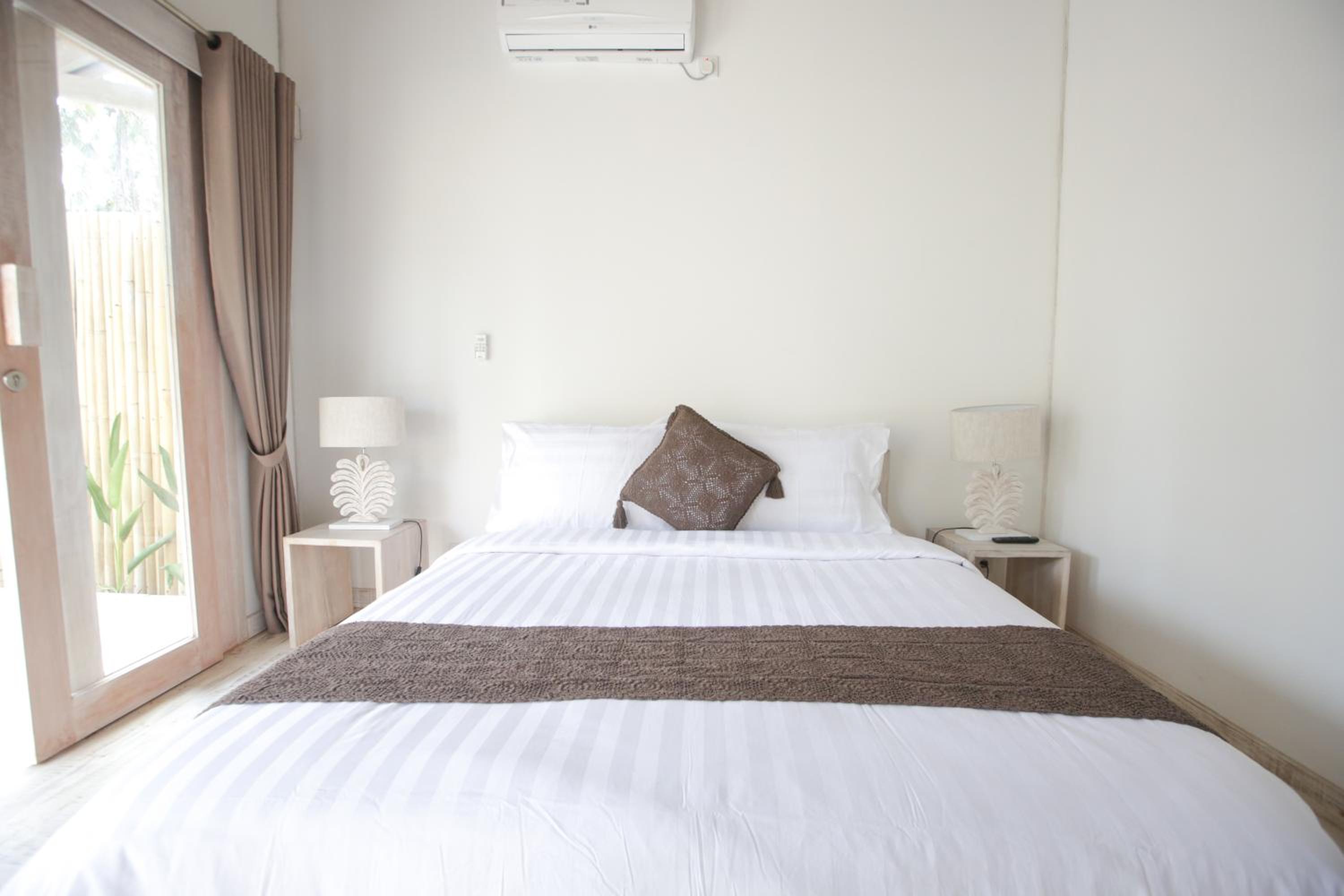2 Bedrooms, Pool, Villa