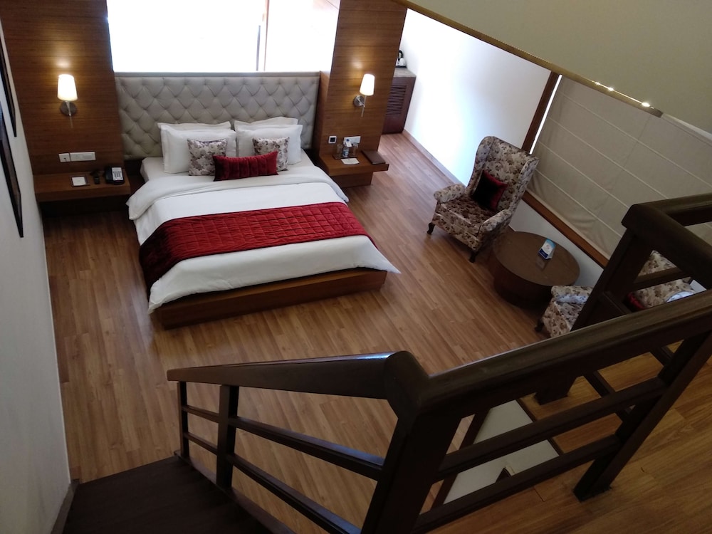 Rs Sarovar Portico 22/59