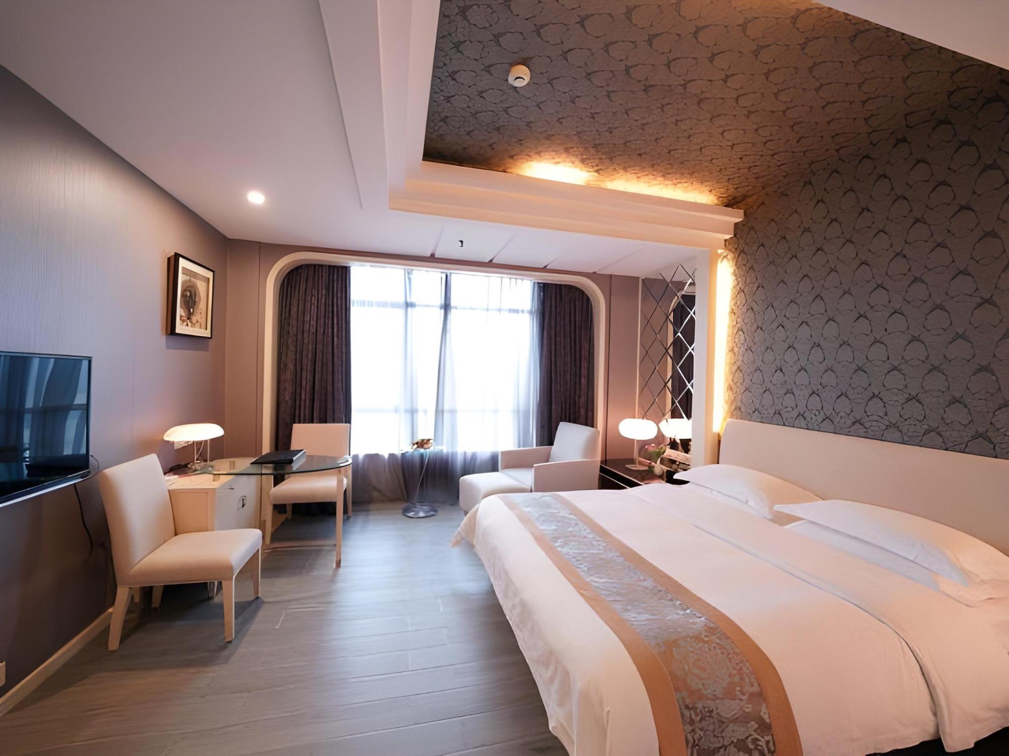 Foshan Huaxia Pearl Hotel 8/82