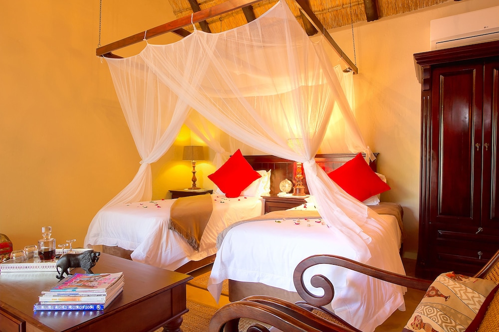 Mvuradona Safari Lodge 3/50