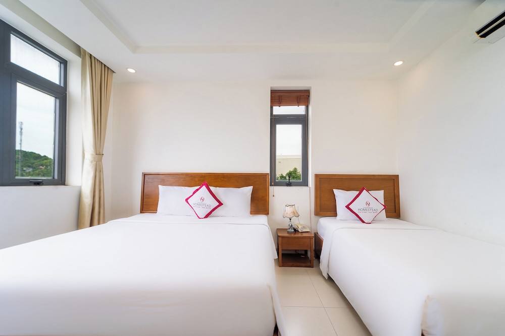 Homestead Seaview Phu Quoc Hotel 10/50