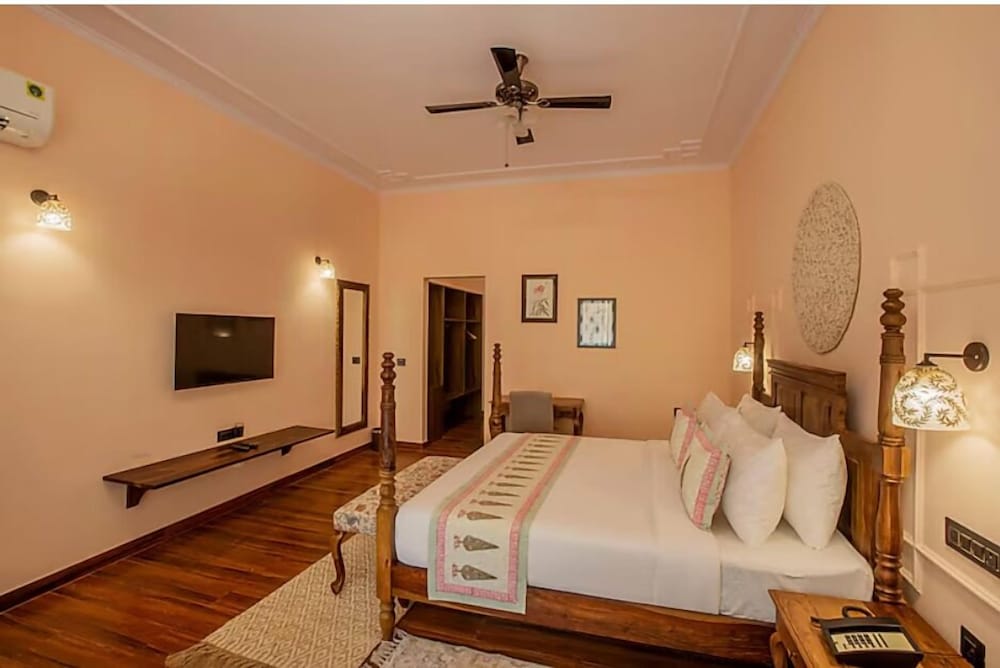 Club, Cottage, Double Bed, Plunge Pool