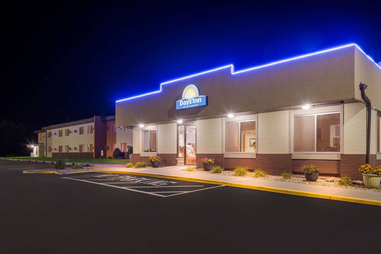 Days Inn by Wyndham Newton - LA 2/34