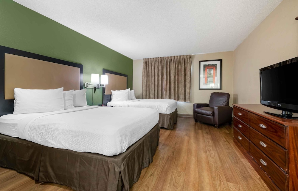 STUDIO, 2 DOUBLE BEDS