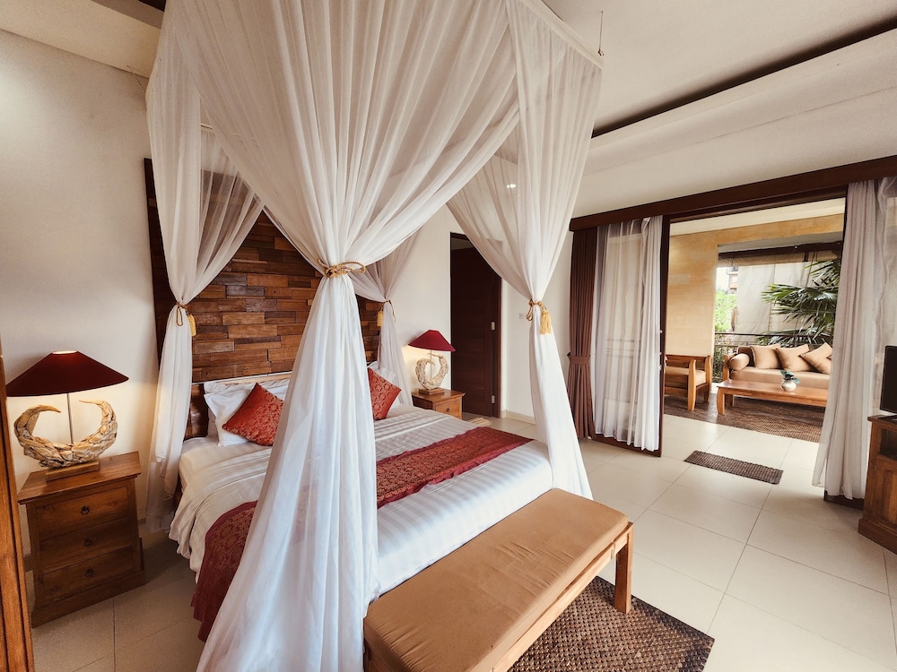 2 BEDROOMS, VILLA, PRIVATE POOL