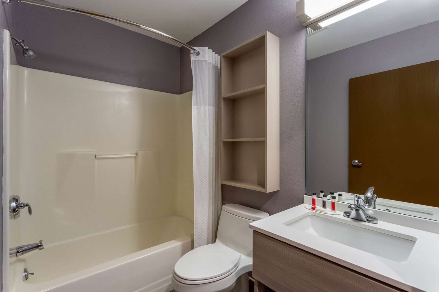 Microtel Inn And Suites Bethel 26/28