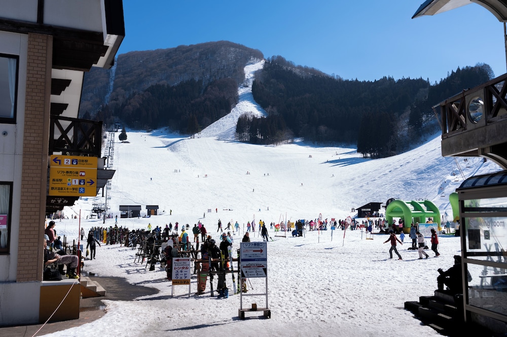 Nozawaonsen Azegamikan 24/27