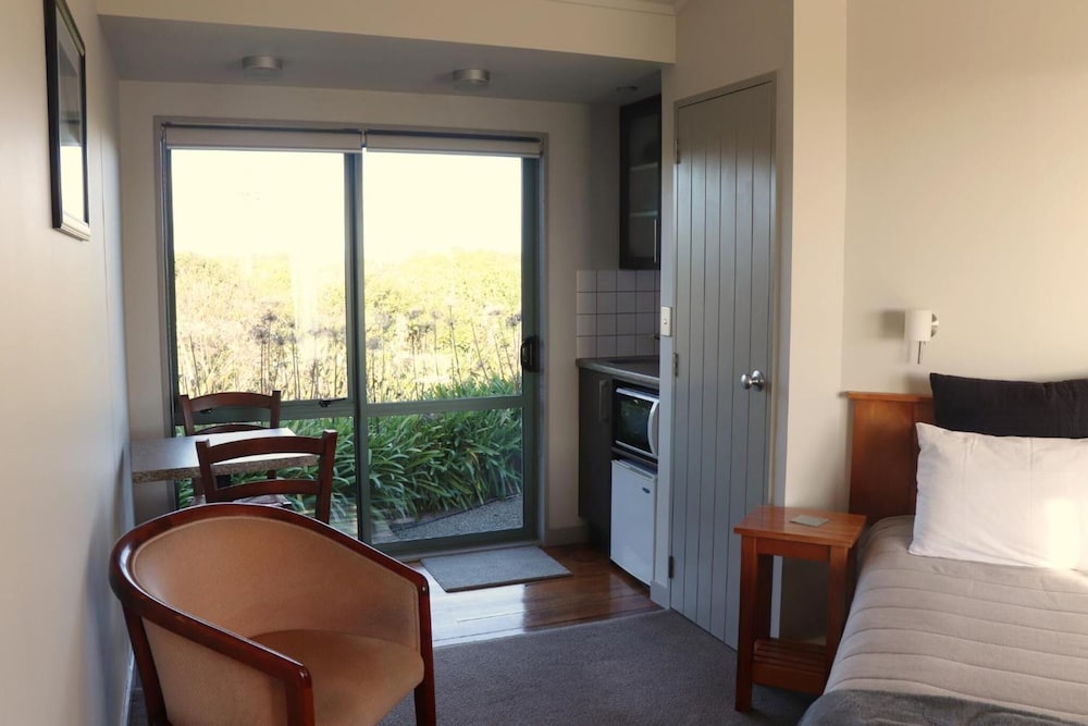 Omau Settlers Lodge Motel 20/44