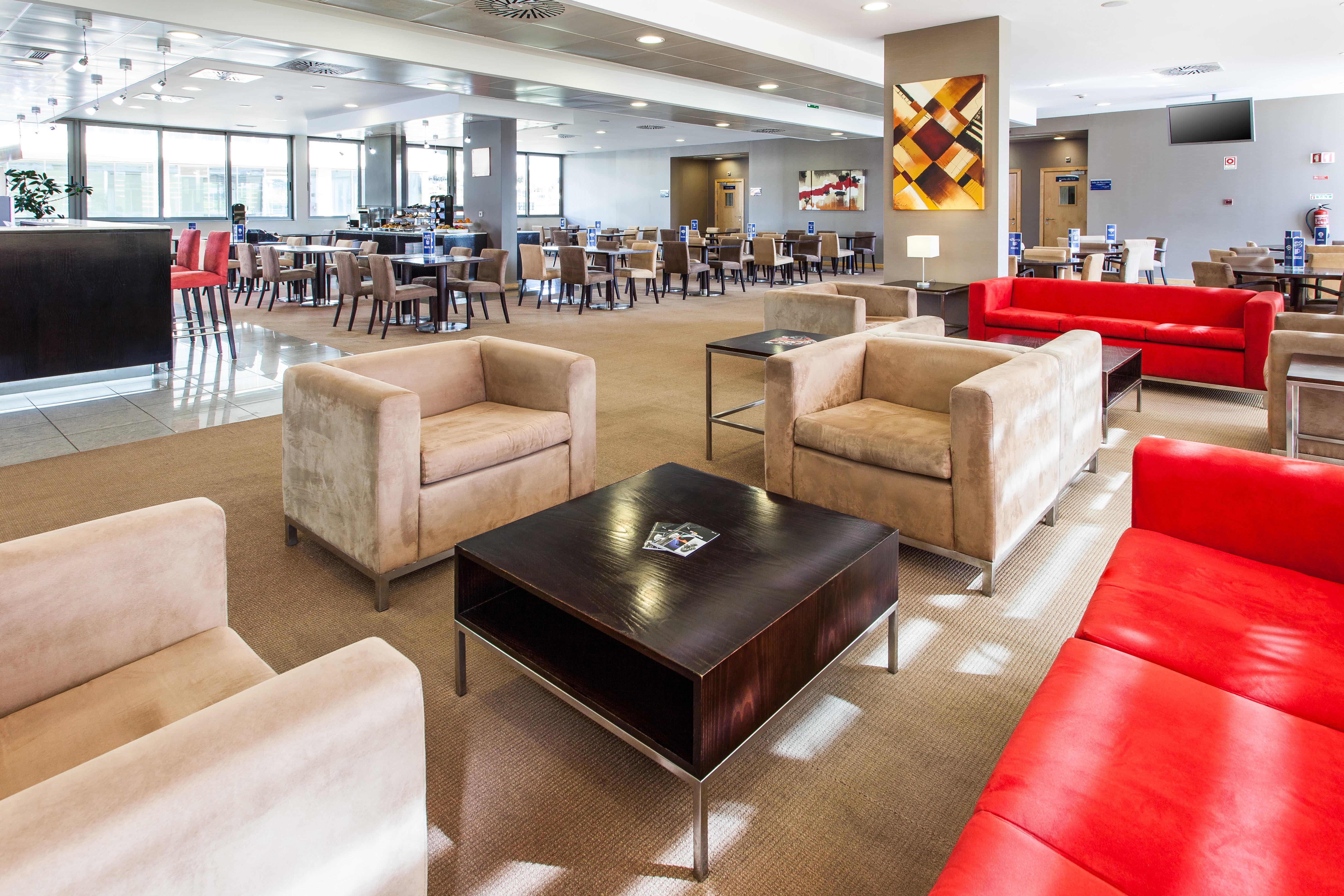 HOLIDAY INN EXPRESS LISBON-OEIRAS 22/40