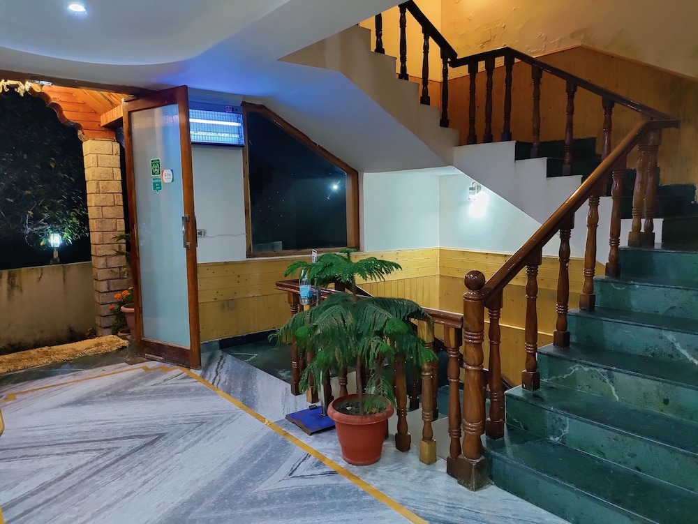 Hotel Mountain Face By Snow City Hotels 6/49