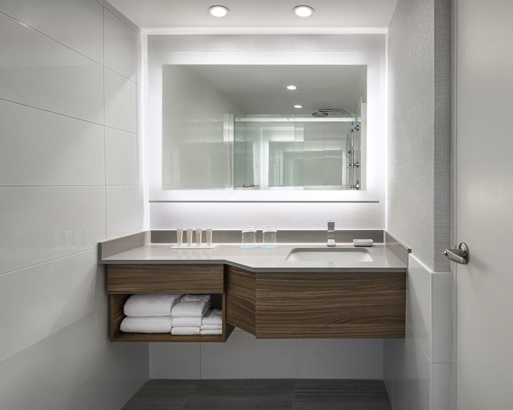 غرفة كلاسيكية بسرير كوين، Sens Hotel 2/2