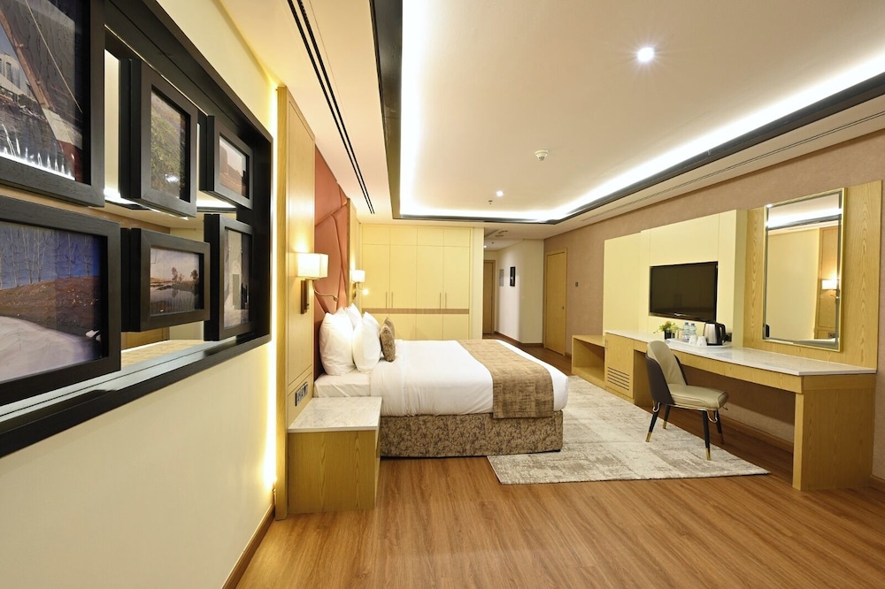 Pavilion Palace Hotel 24/43