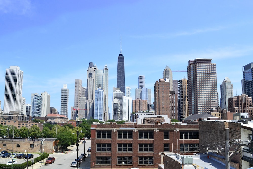 The Chicago Hotel Collection River North 58/60