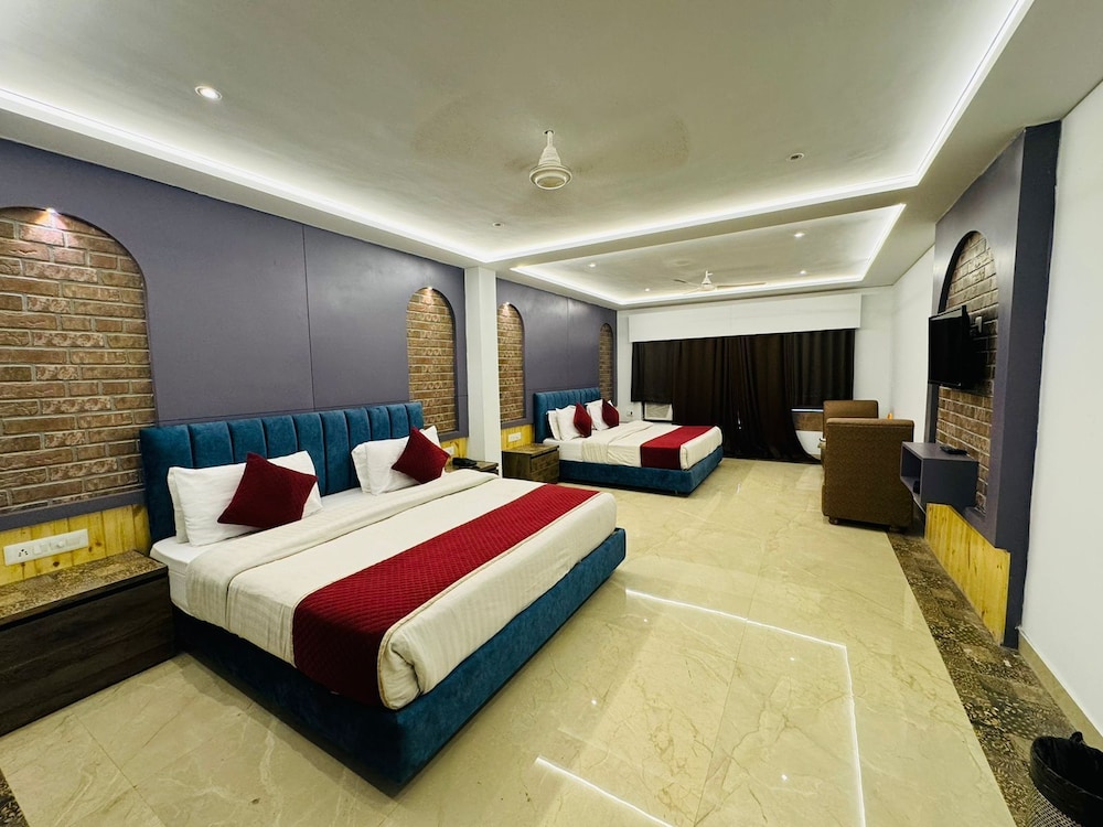 Hotel Gyan 5/27