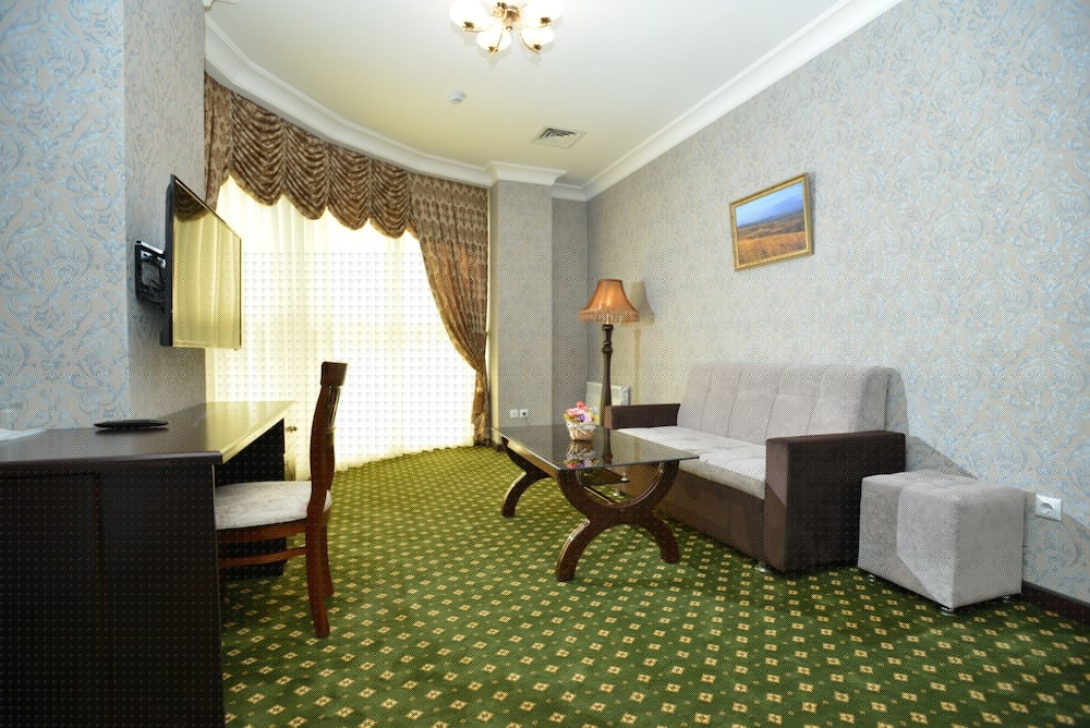 Gloria Hotel 19/28