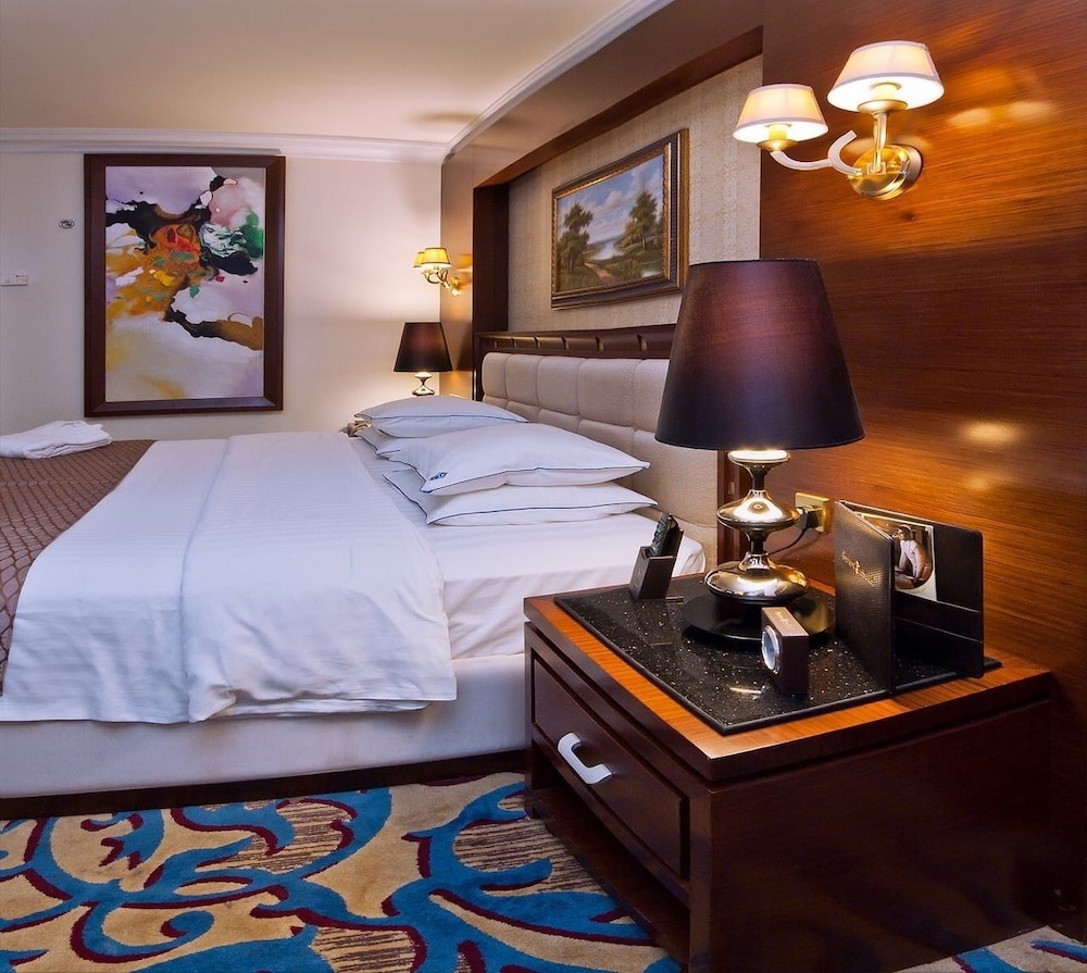 فندق كازابلانكا جدة(Casablanca Hotel Jeddah) 24/76