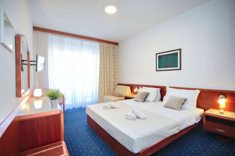 Hotel Komodor 13/63