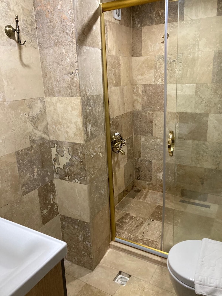 Guven Cave Hotel 39/45