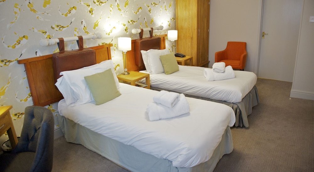 Stonehouse Court Hotel 9/80