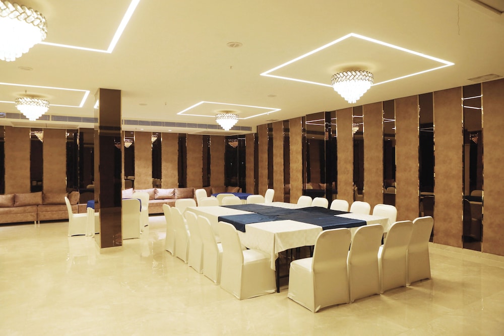 Karon Hotel Lajpat Nagar 39/60