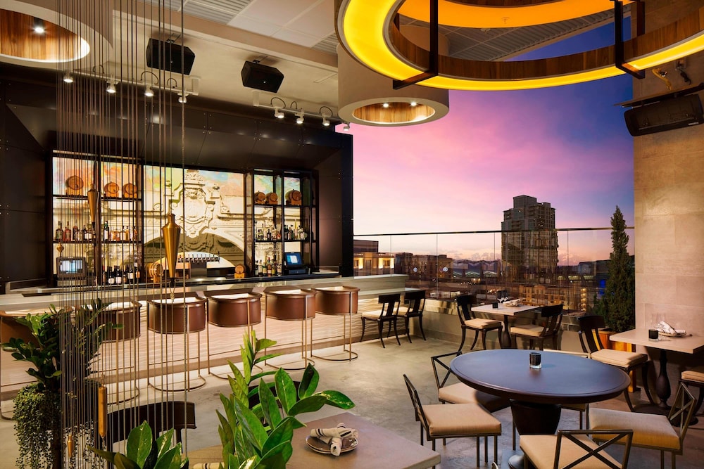 Courtyard by Marriott San Diego Gaslamp/Convention Center 35/37