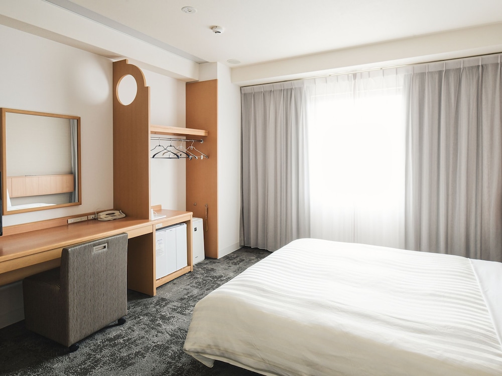 ROOM, DOUBLE BED