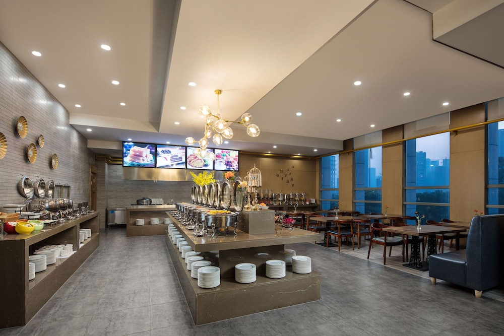 Ramada Encore by Wyndham Hangzhou Aoti 52/64
