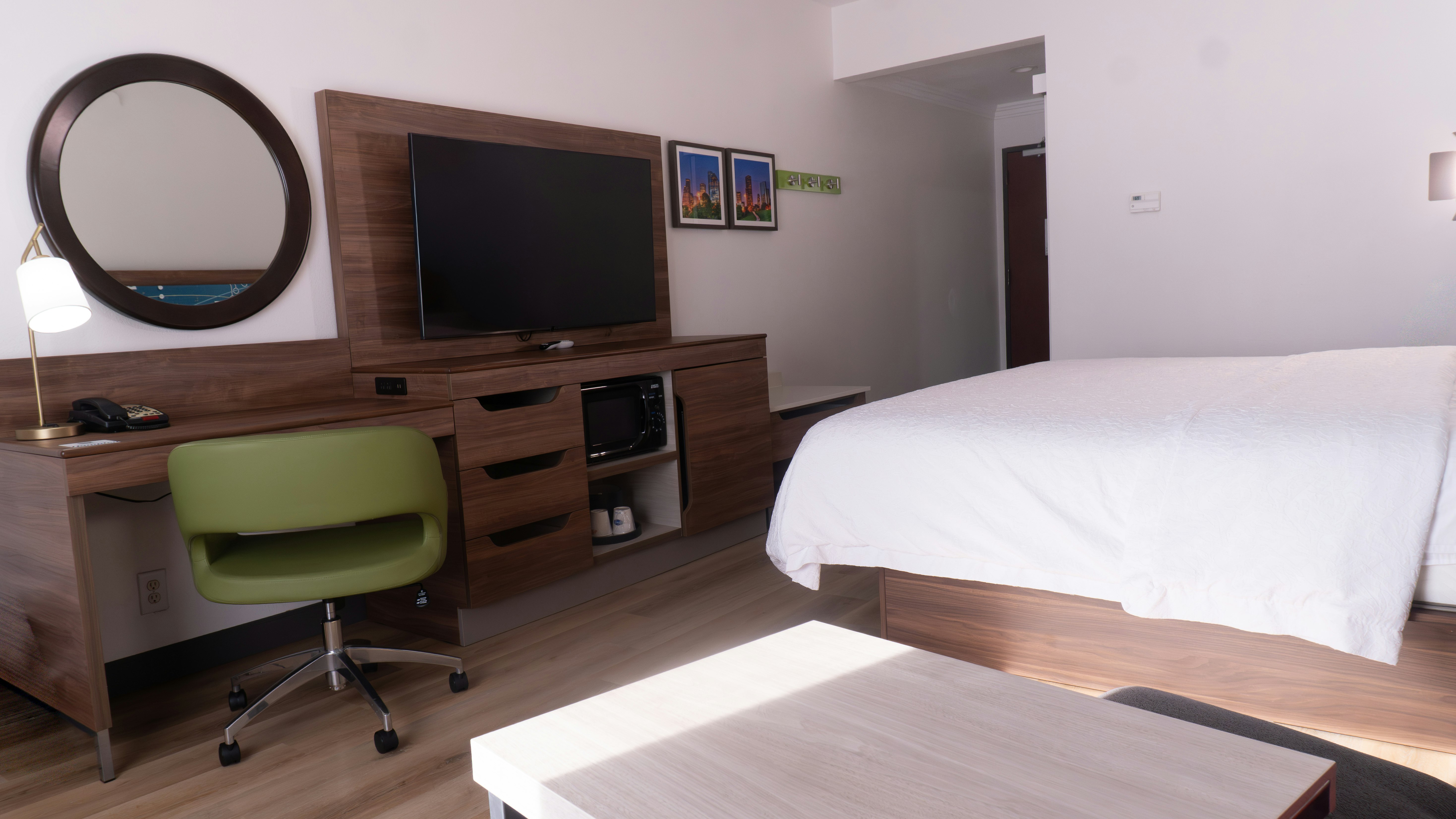 غرفة قياسية بسرير كينج، Hampton Inn Suites Houston Katy 2/3