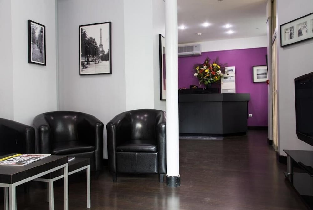 Hotel Du Chemin Vert 44/46