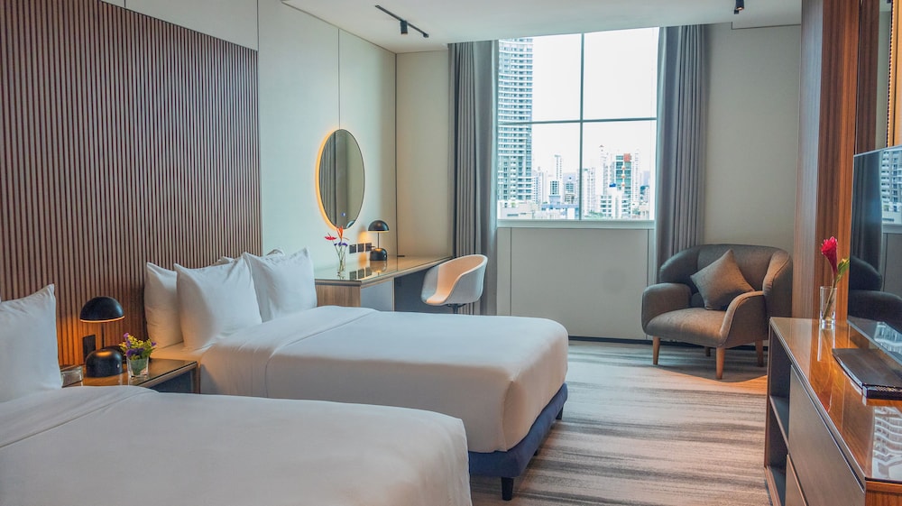 Waymore Hotel Spa & Casino 56/111