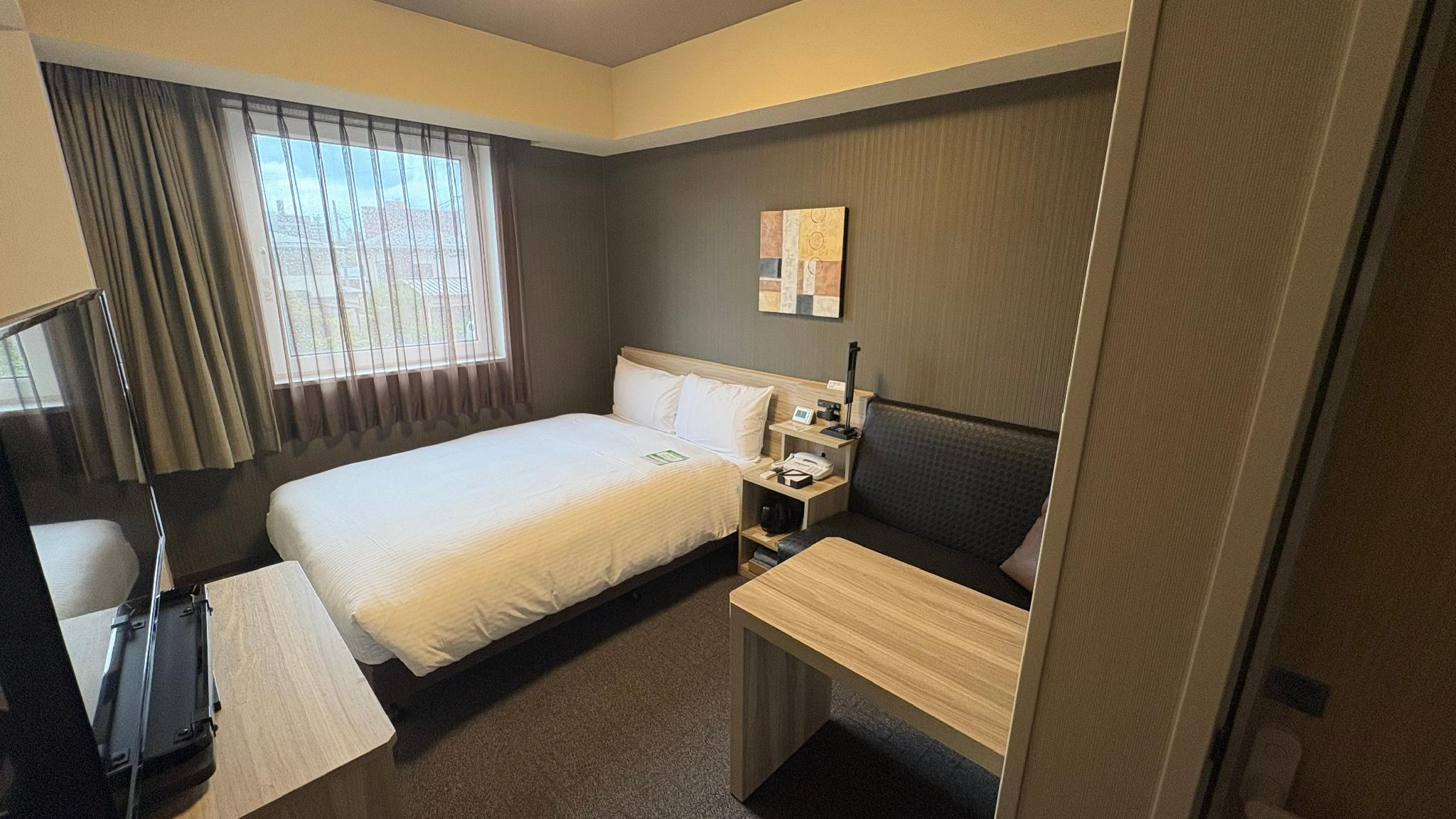 Semi Room, Standard, Semi Double Bed, Smoking