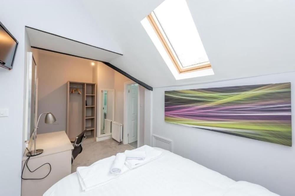 Uno Hotel Heathrow Windsor 10/28