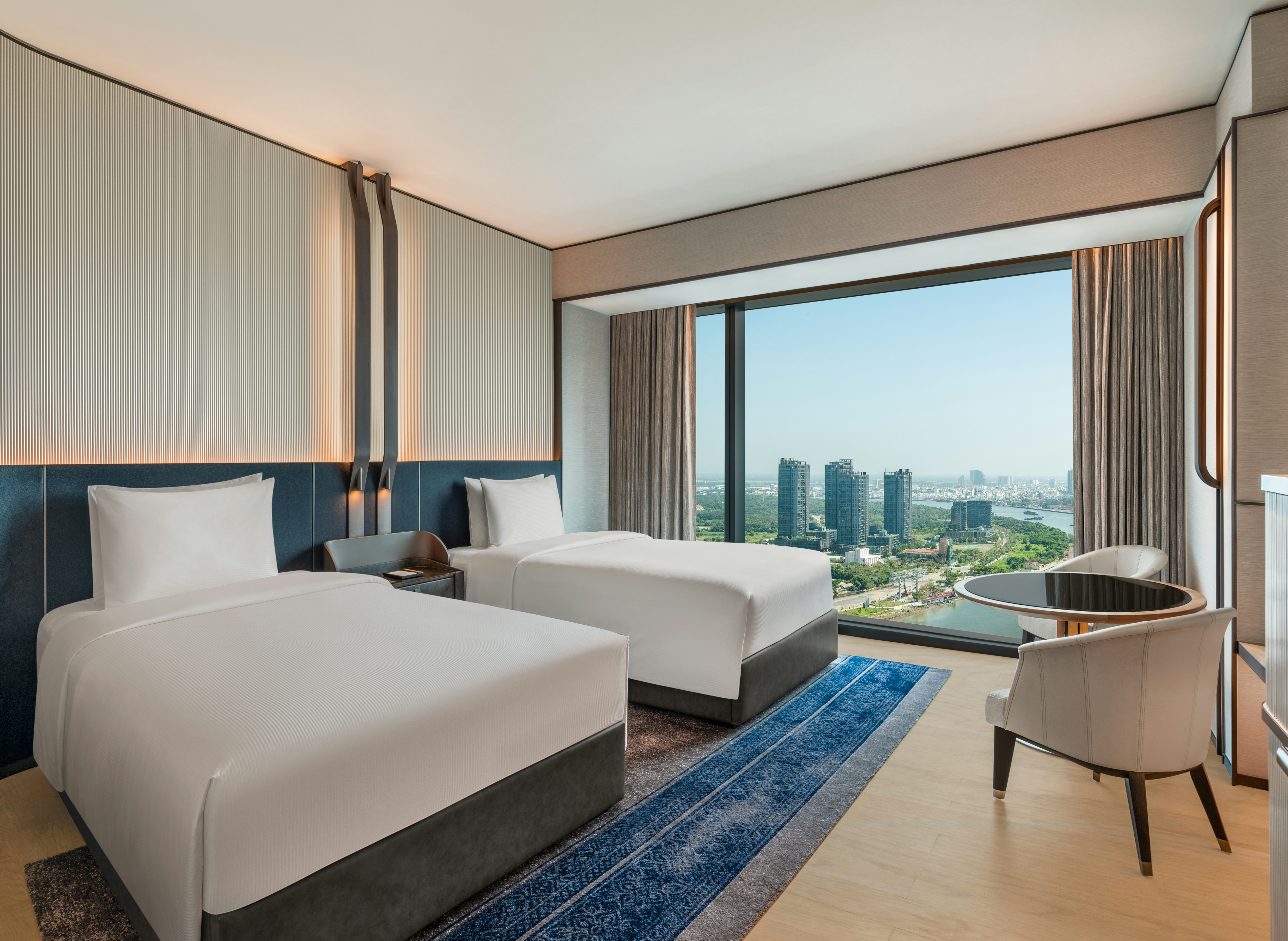 غرفة تنفيذية بسريرين منفصلين، Hilton Saigon 2/2